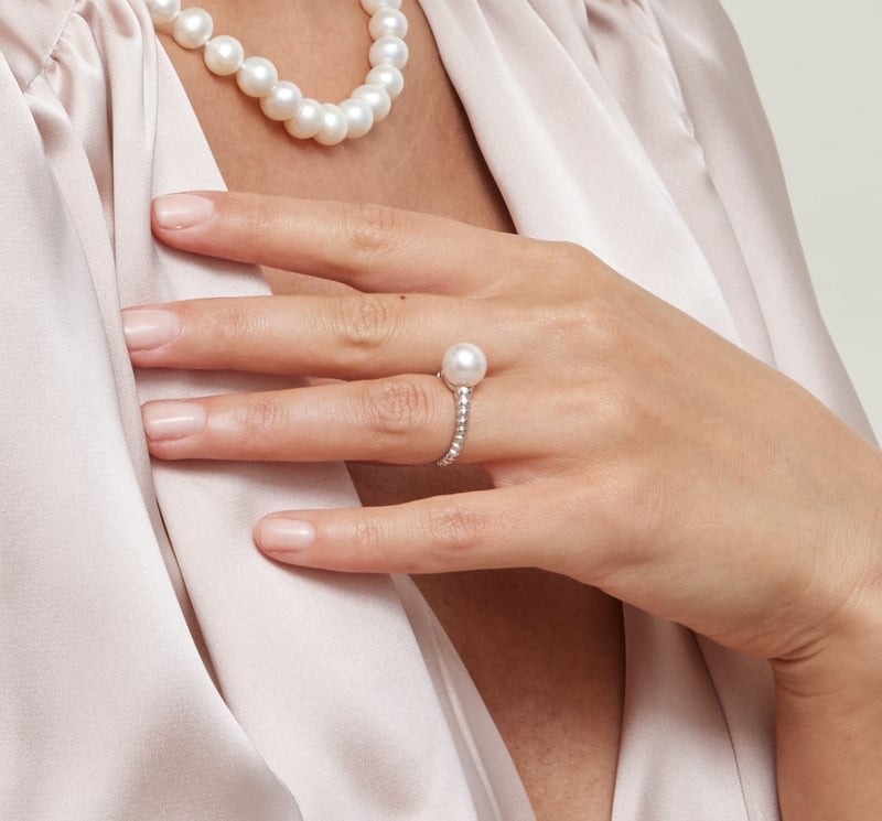 White South Sea Pearl Terrie Ring - Model Image